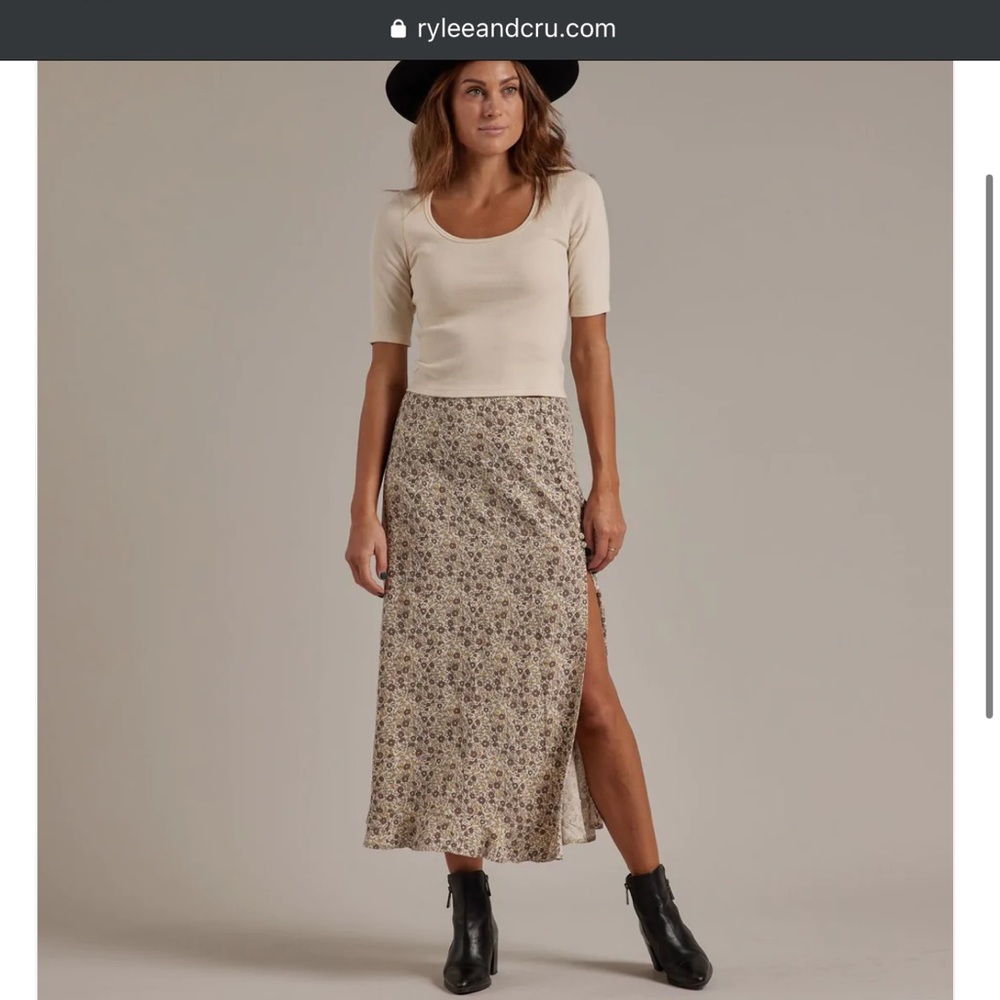 Rylee + Cru button slit skirt / autumn floral